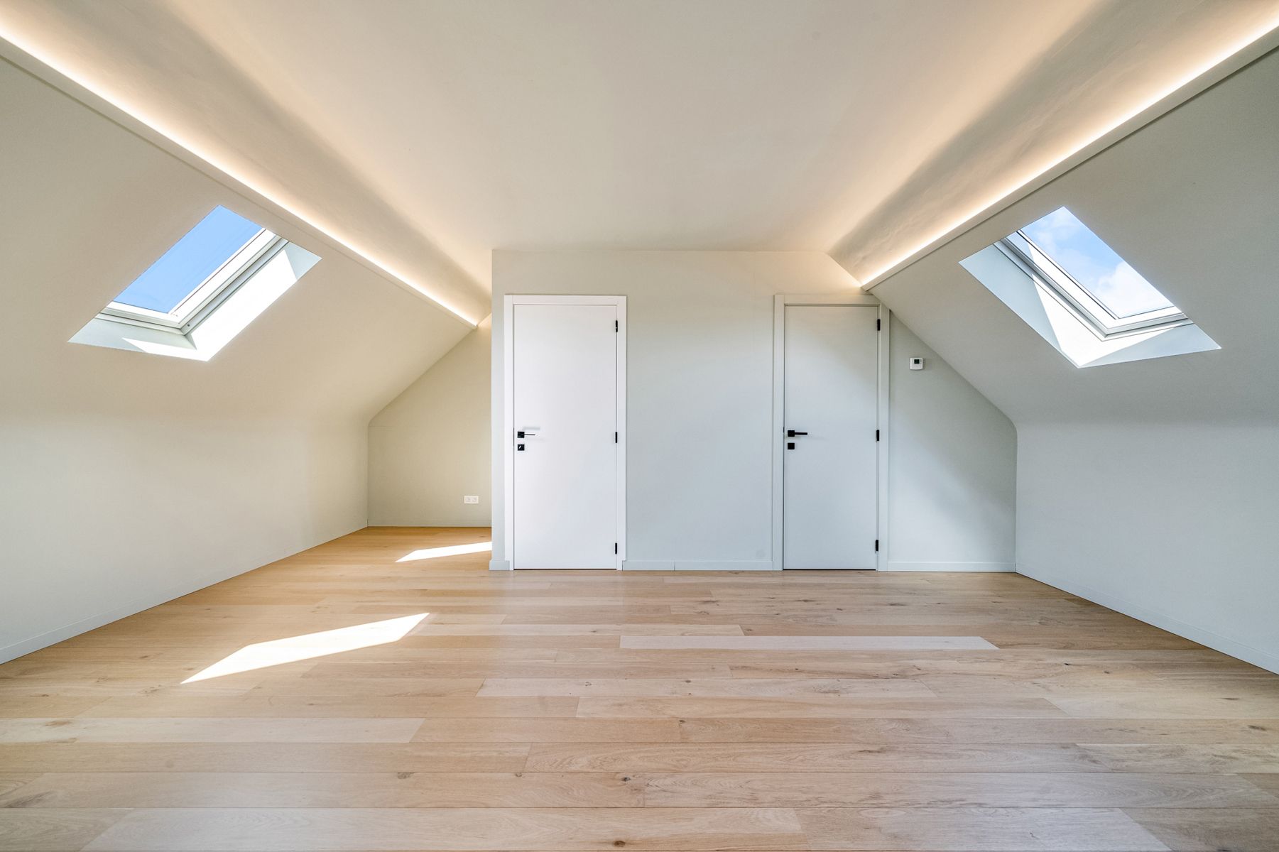 Stijlvolle energiezuinige gezinwoning 4slpk’s en tuintje! foto 23