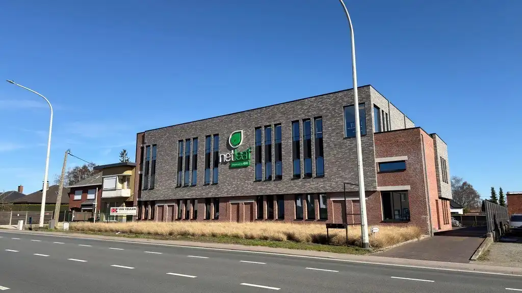 Instapklare kantoren met terras te huur vlakbij afrit E19 in Rumst foto 17