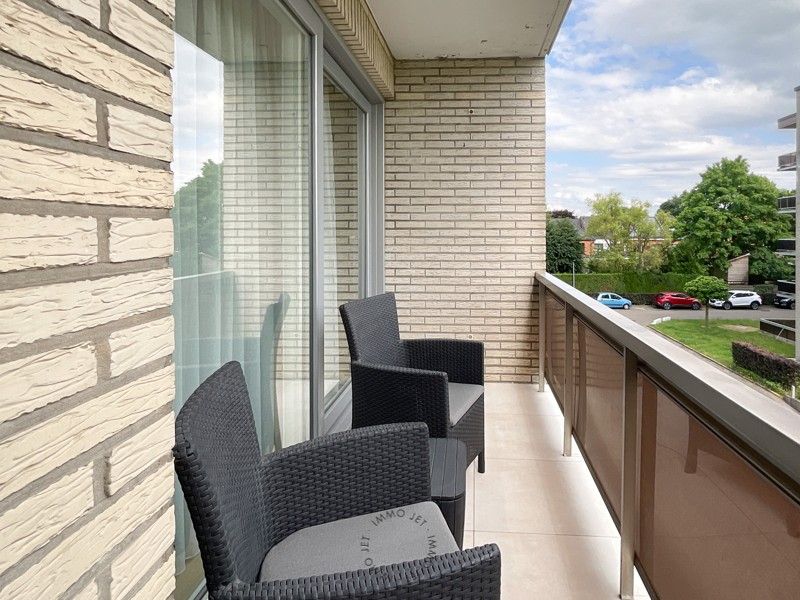 Volledig vernieuwd instapklaar appartement met autostaanplaats in hartje Beveren foto 16