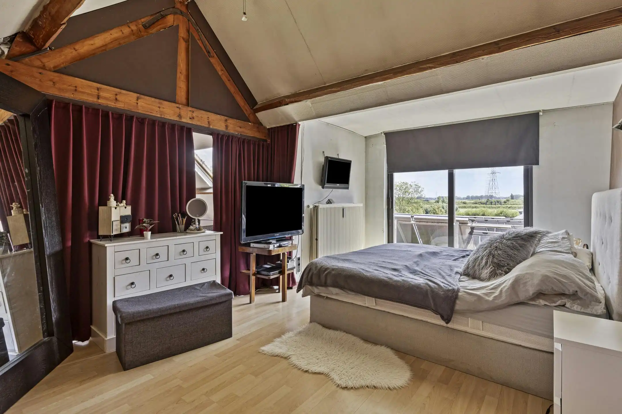 Over te nemen wellness met 3 units en 3 slpkmr appartement foto 35