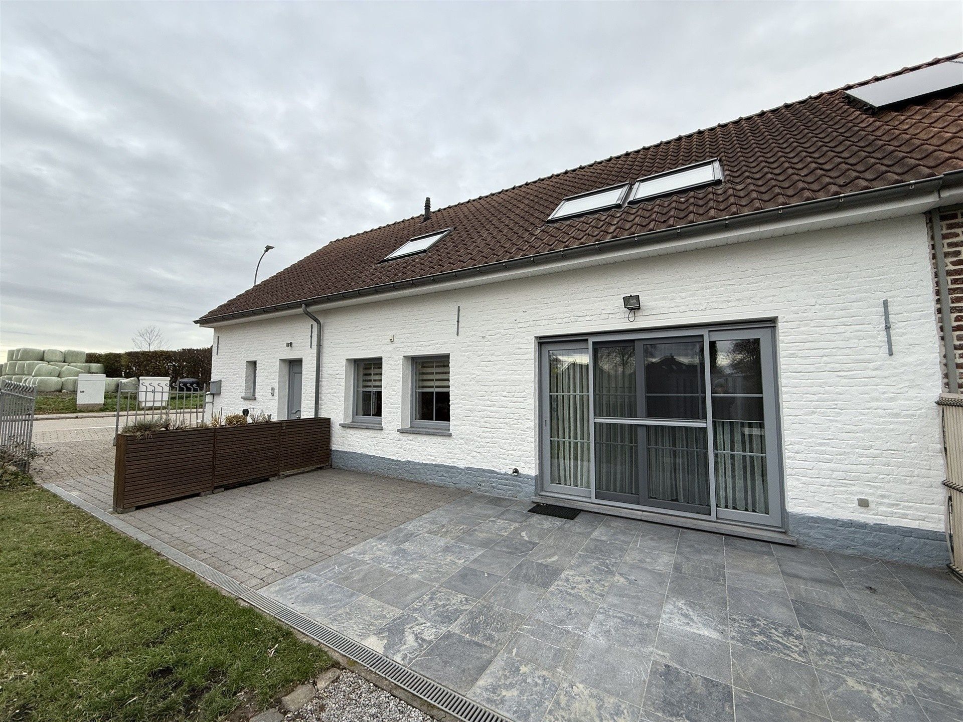 Landelijk gelegen driegevelwoning  foto 4