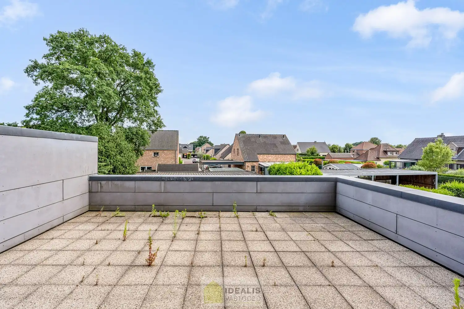 IDEALIS VASTGOED – DUPLEX APPARTEMENT GELEGEN OP UITERST CENTRALE LOCATIE TE HECHTEL-EKSEL. foto 18