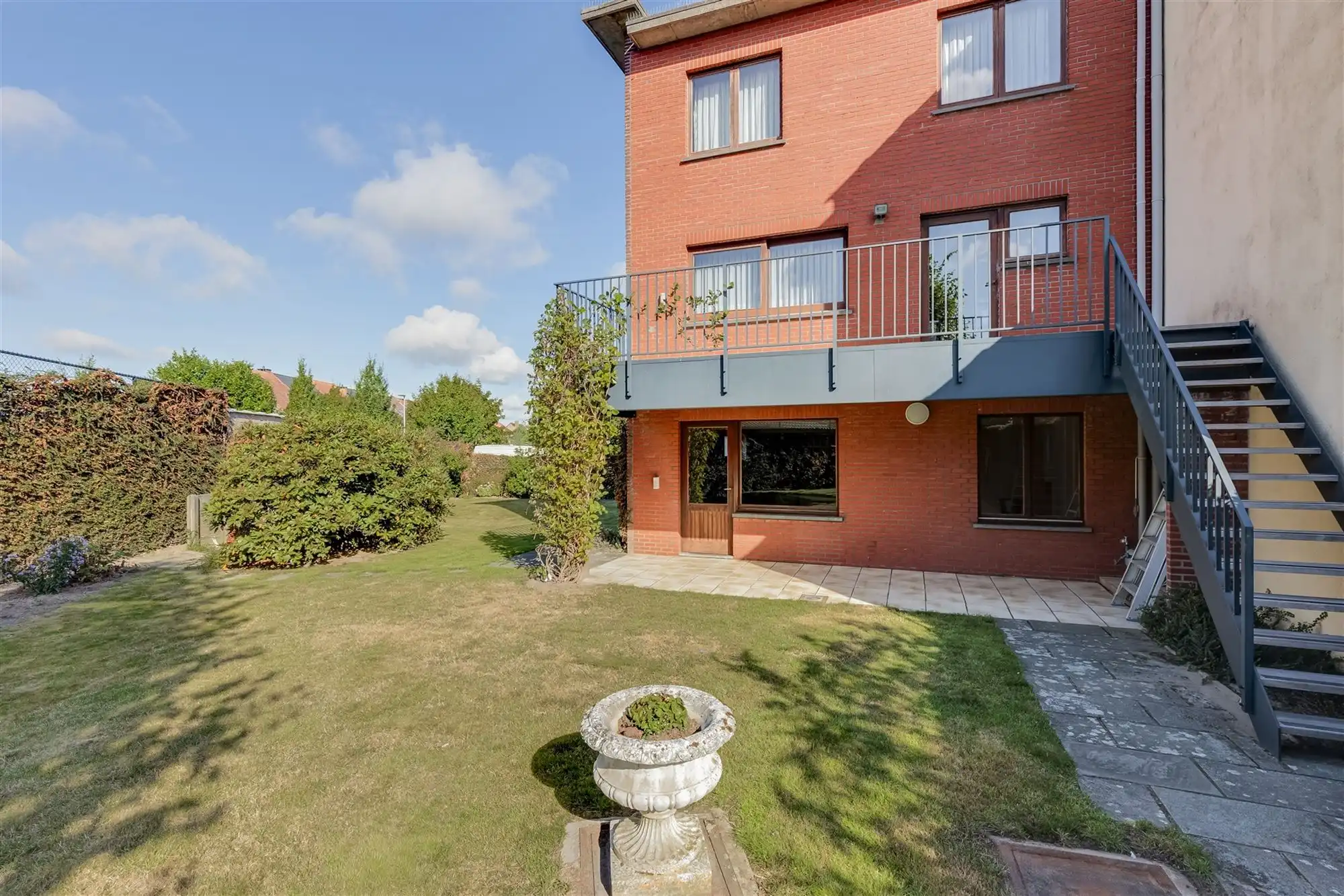 Ruime bel-étagewoning met 5 slk op 569 m² in rustige wijk te Aartselaar foto 8