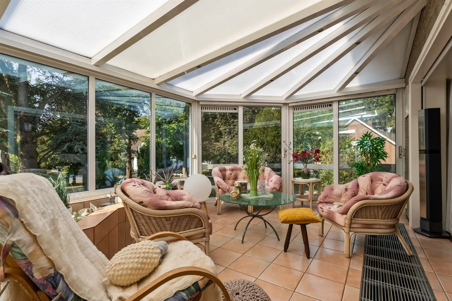 Riante villa op een mooie en rustige locatie. foto 4