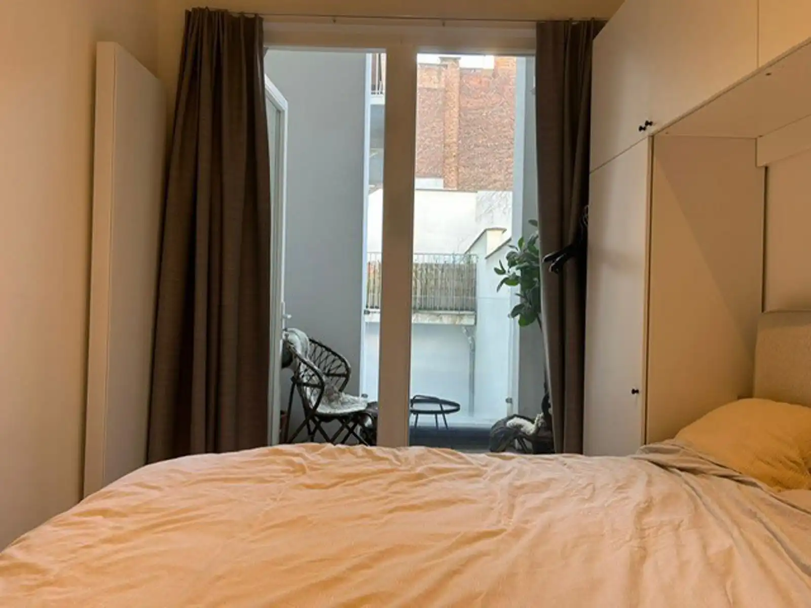 Trendy gemeubeld appartement in Sint-Andries  foto 11