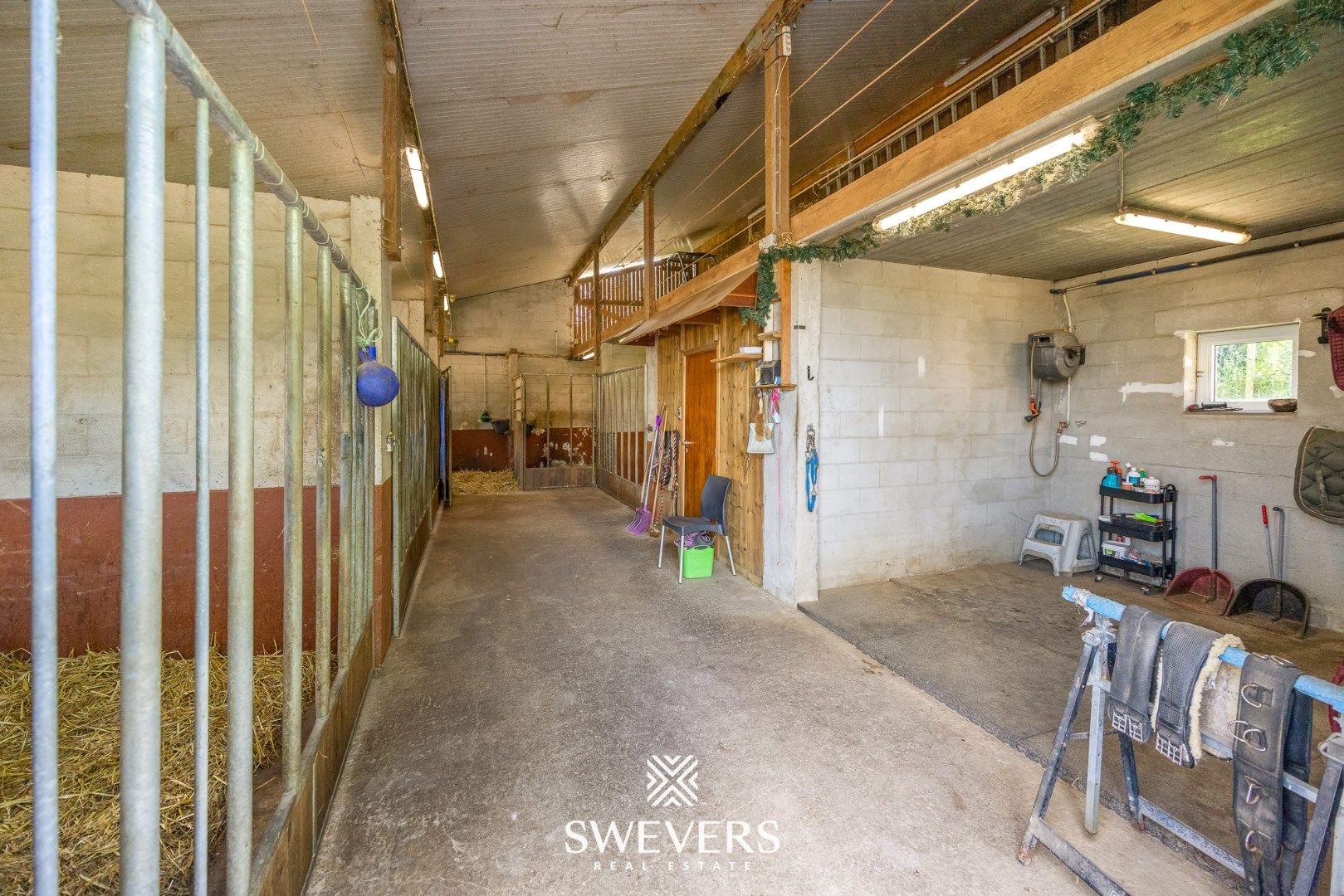 Instapklare halfopen woning met paardenaccommodatie op 73a in Sint-Truiden foto 28