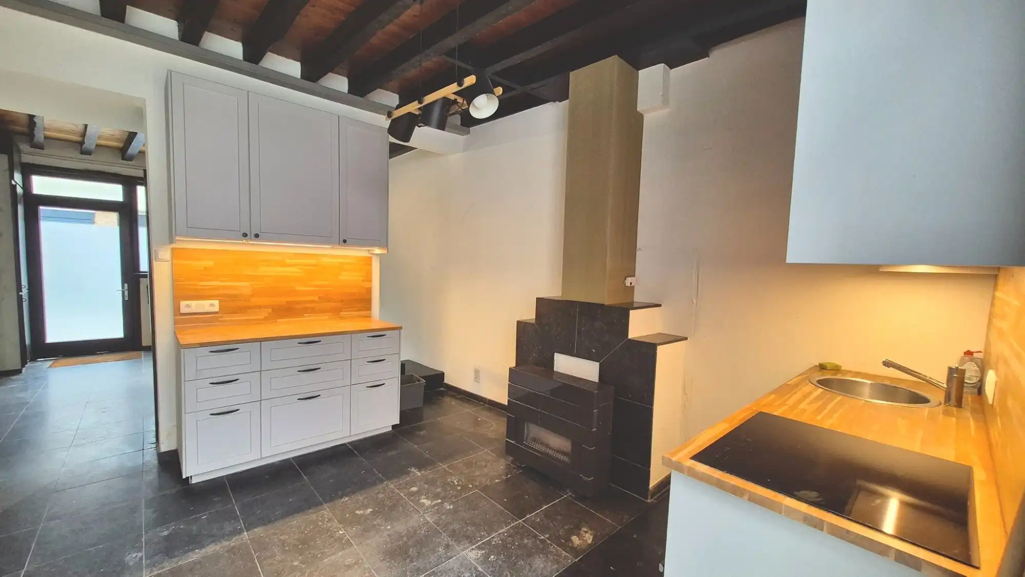 Gezellige instapklare woning in centrum van Wetteren foto 4