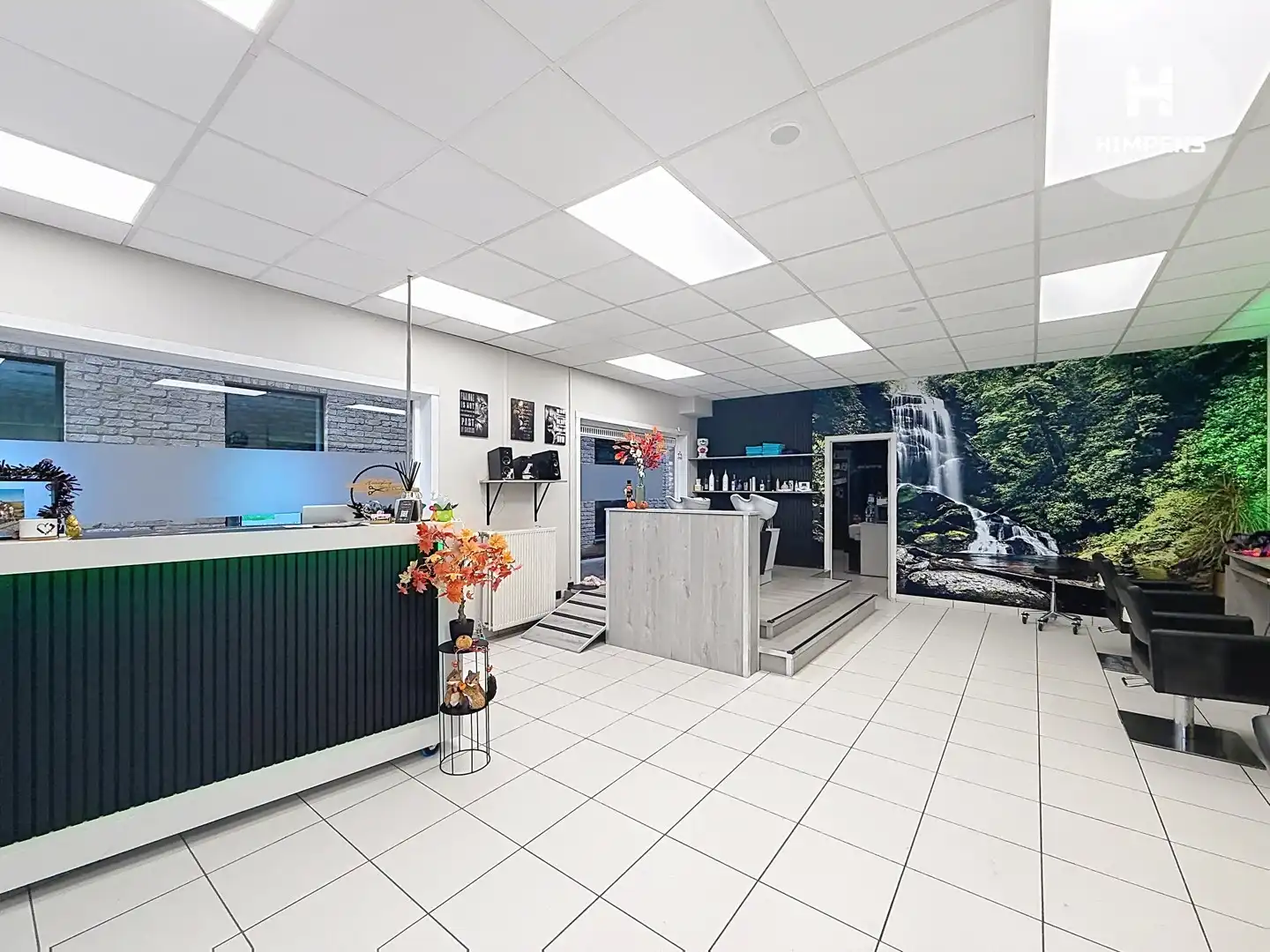 Verhuurd handelsgelijkvloers met dubbele garage in de Ooststraat foto 6