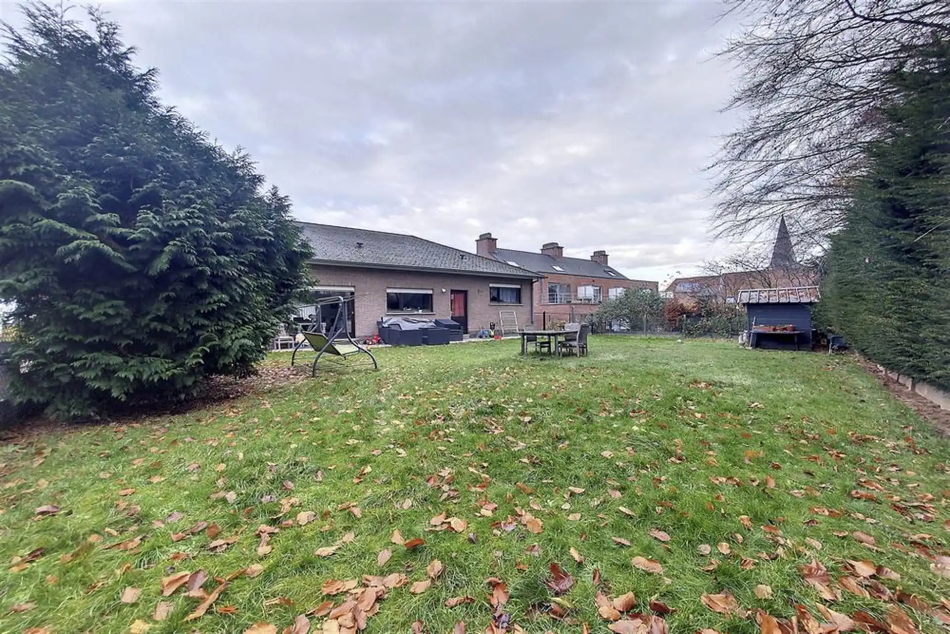 Ideaal gelegen alleenstaande woning foto 2