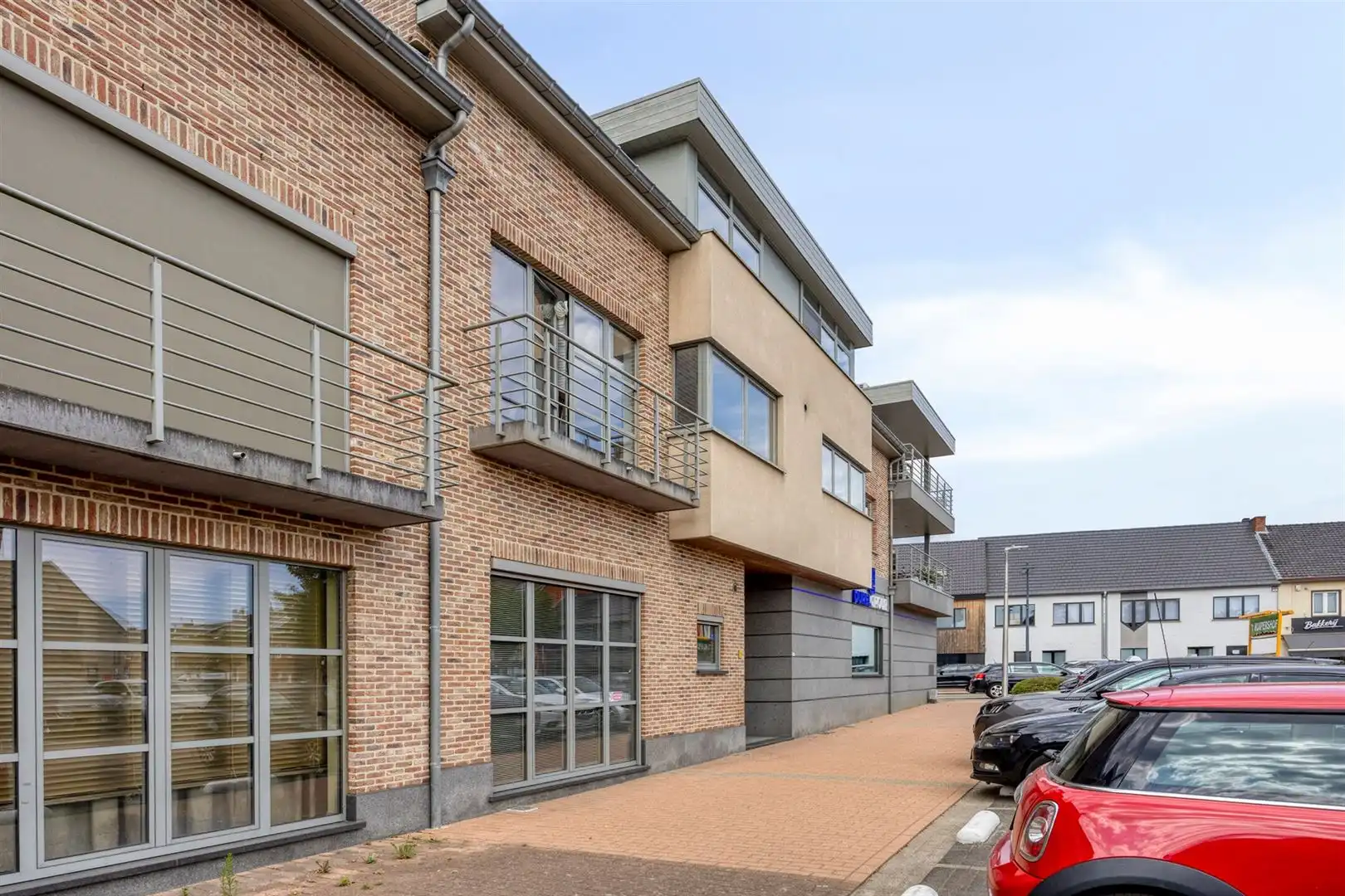 TE KOOP: Gelijkvloers appartement (opbrengsteigendom) met 2 slaapkamers te Heusden! foto 2