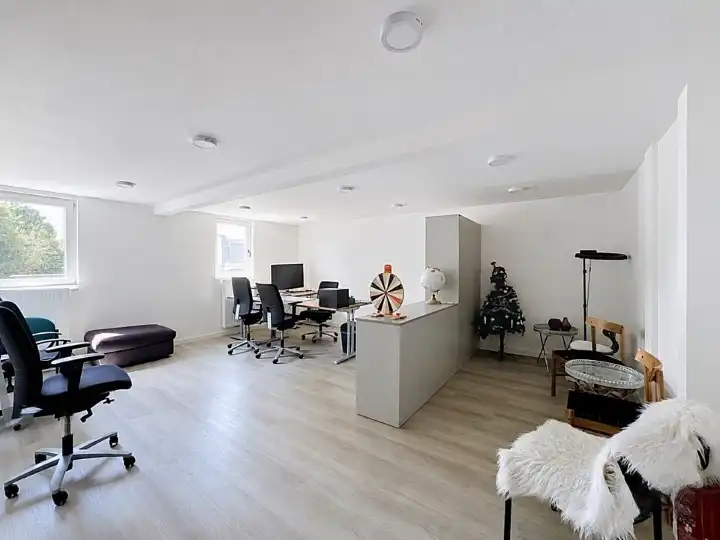 Ruim handelspand met wellness, tuin en tal van mogelijkheden op 1.360 m² grond foto 20