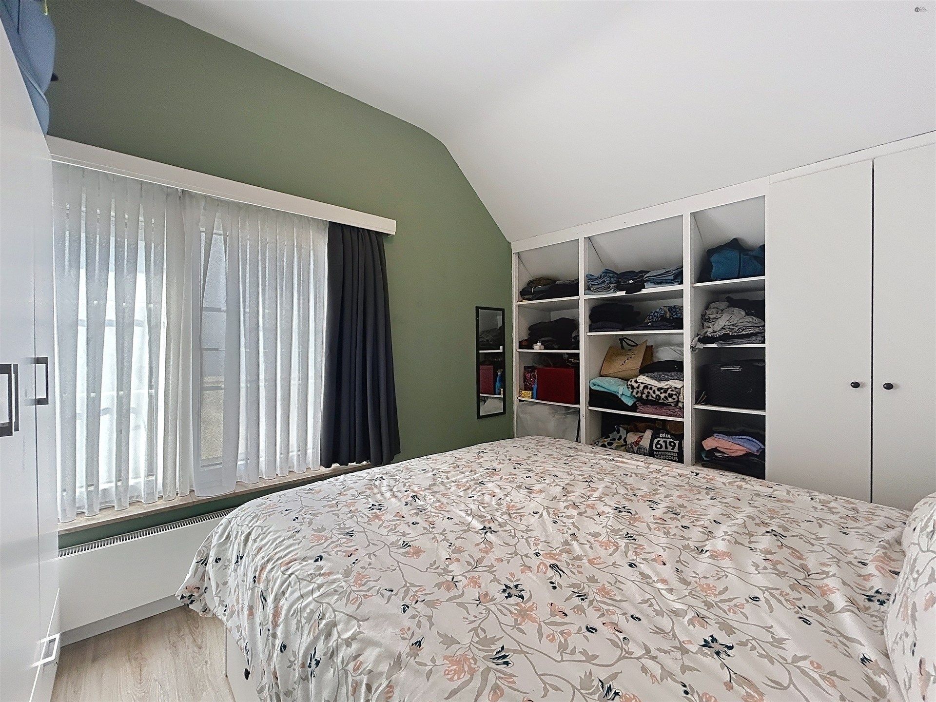 instapklare gezinswoning met 4 slp, aparte studio en 3 badkamers op perceel van 453m²  foto 14
