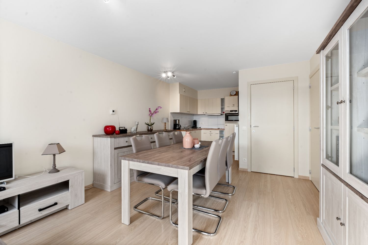 Eén slaapkamer duplex appartement met uitstekende ligging foto 3