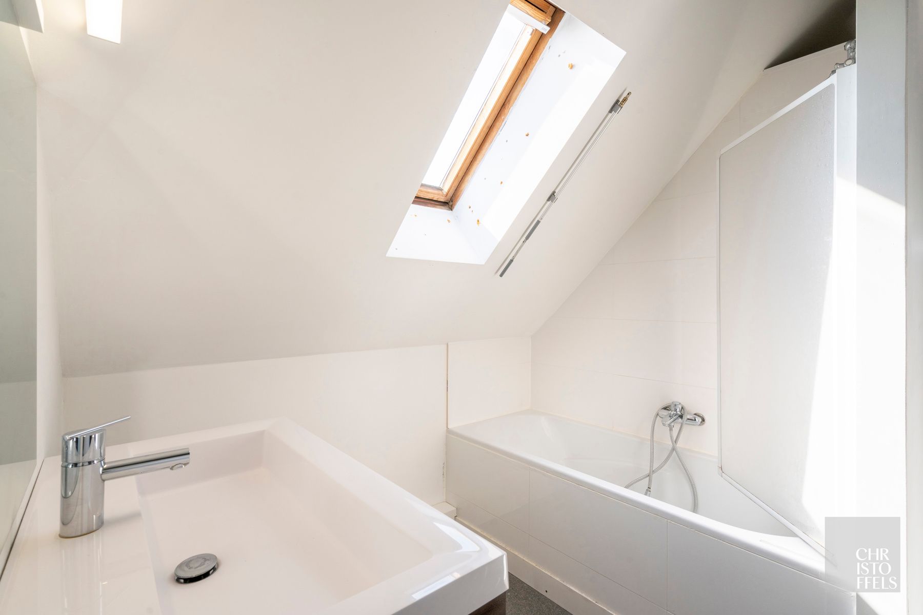 Rustig en centraal gelegen appartement in loft-stijl foto 8