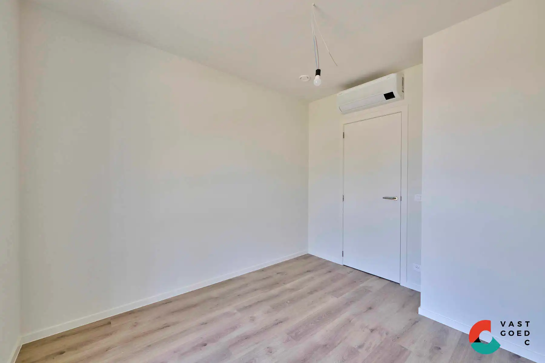Luxe en zorgeloos wonen aan het water in Leopoldsburg! foto 10
