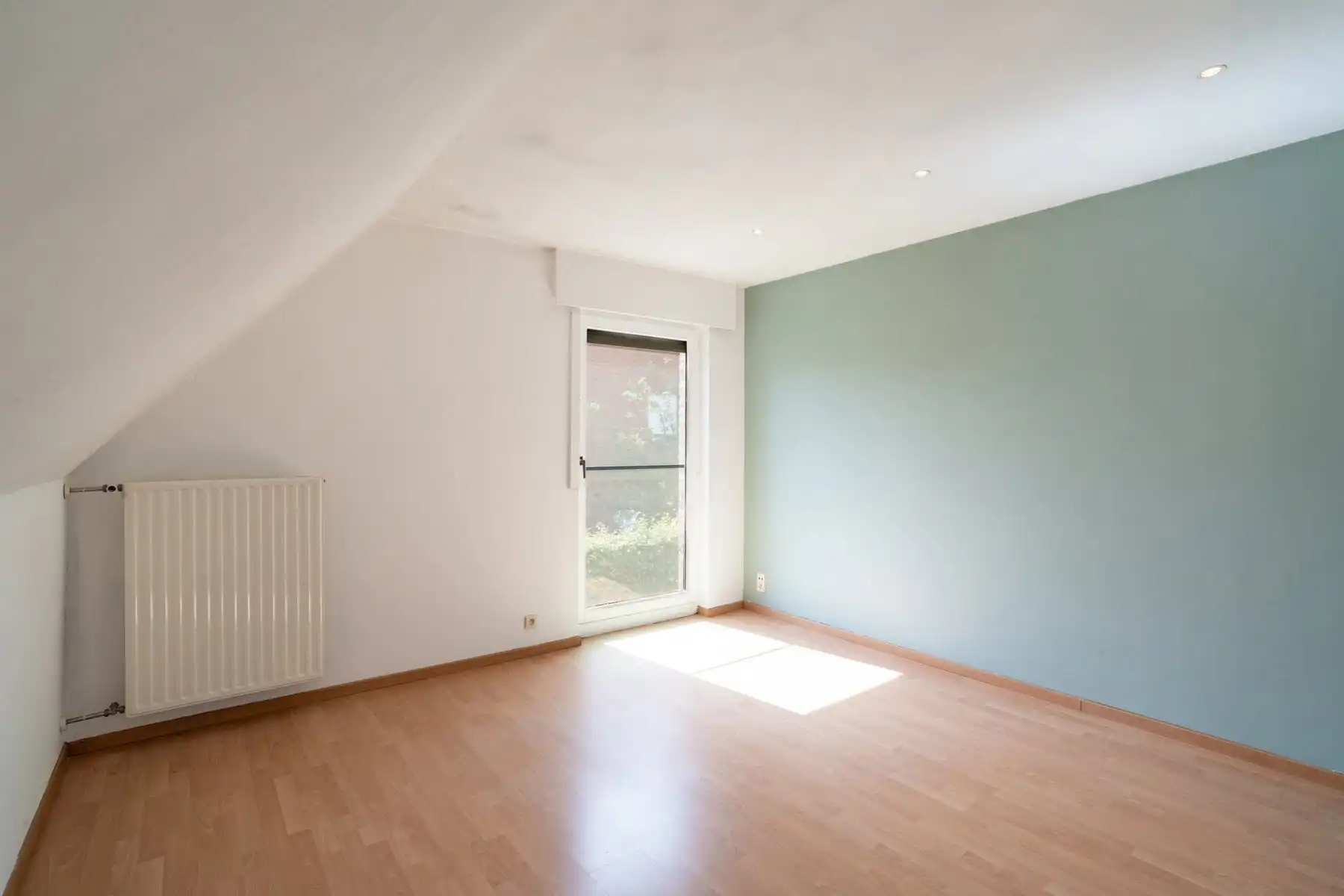 Knappe villa met zuidgerichte tuin, zwembad en poolhouse foto 26