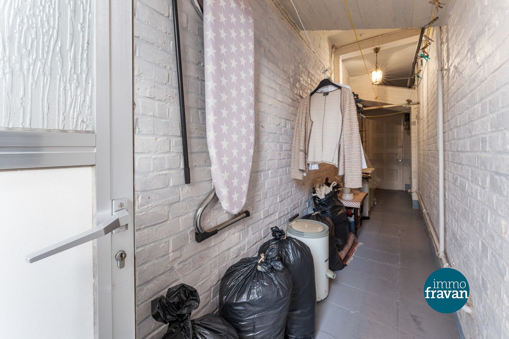 Woning met 3 slaapkamers en dubbele garage foto 8