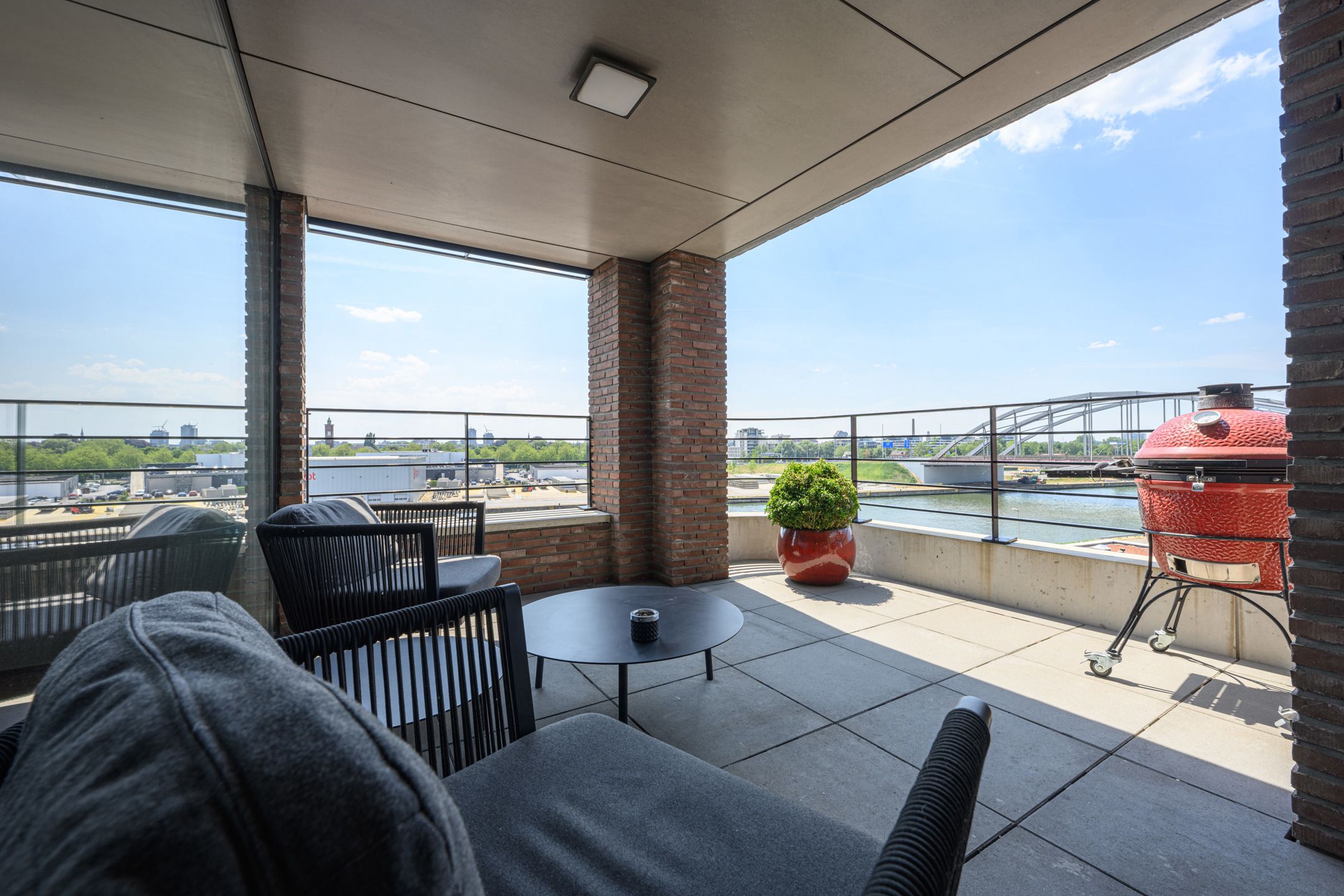 Riant appartement met ruime terrassen en 3 slaapkamers foto 10