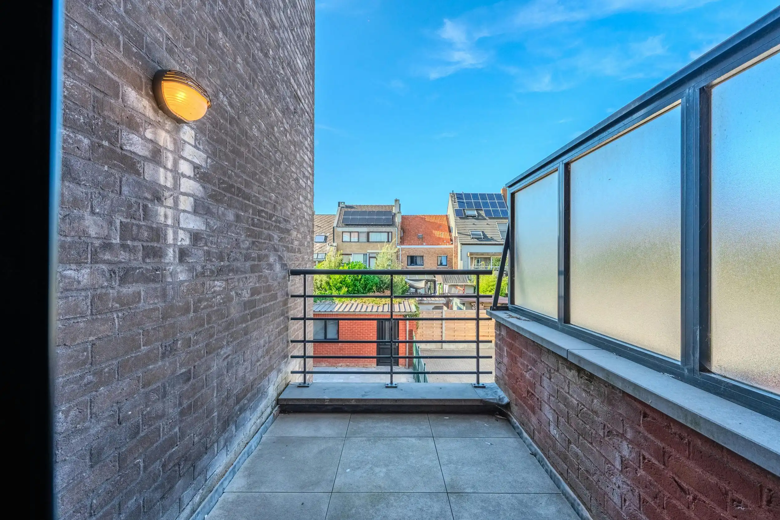 Instapklaar 2-slaapkamer appartement (85m²) te Oostende foto 15