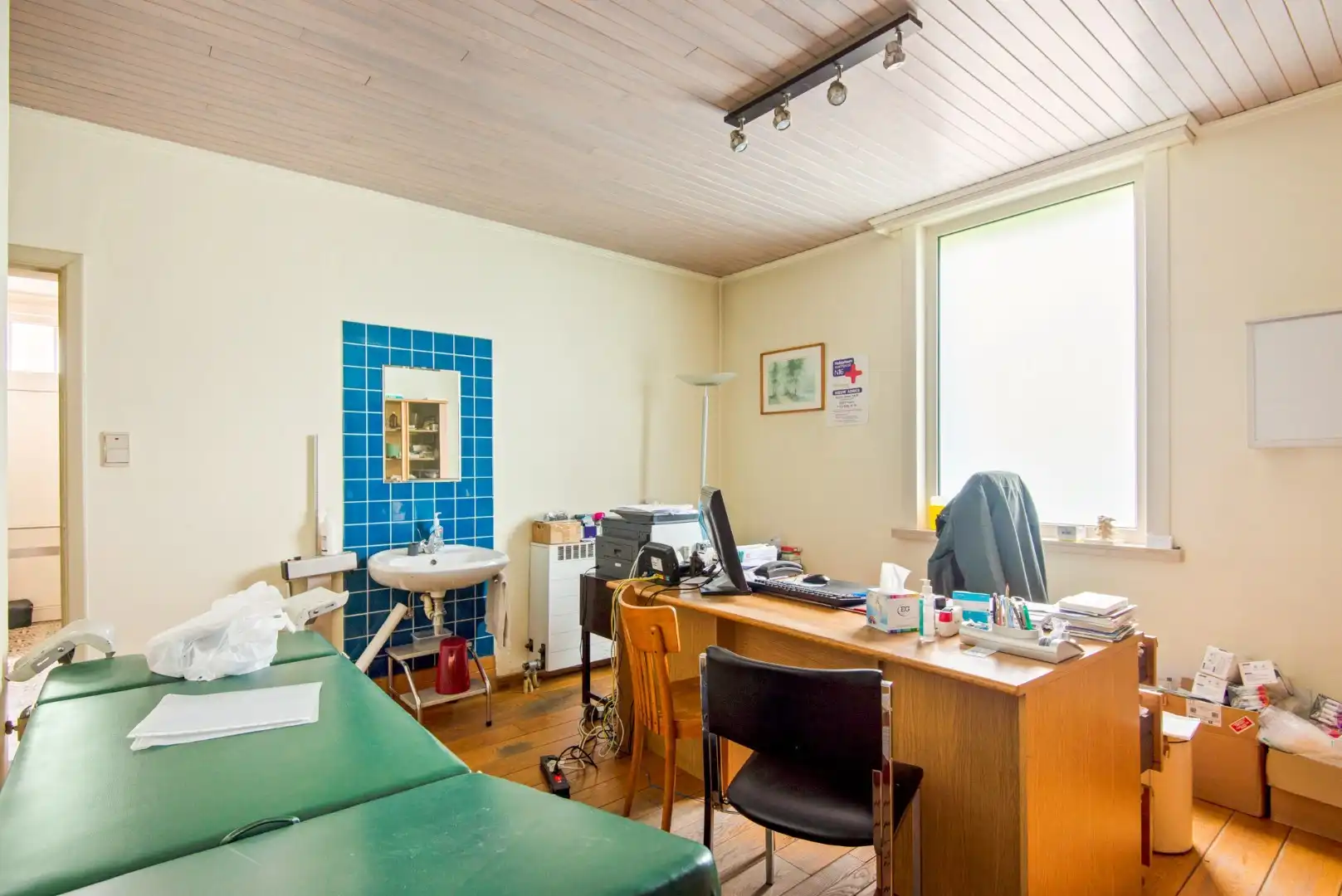 Te renoveren woning met bouwgrond en veel potentieel op rustige ligging in Puurs-Sint-Amands! foto 12