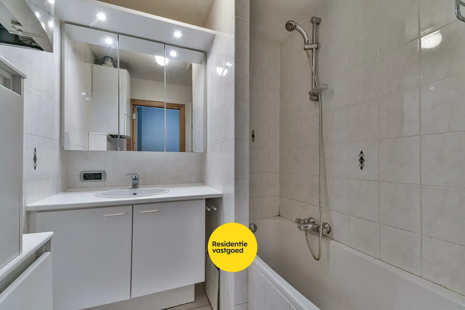 Zonnig appartement met terras in centrum van Oudenburg! foto 7