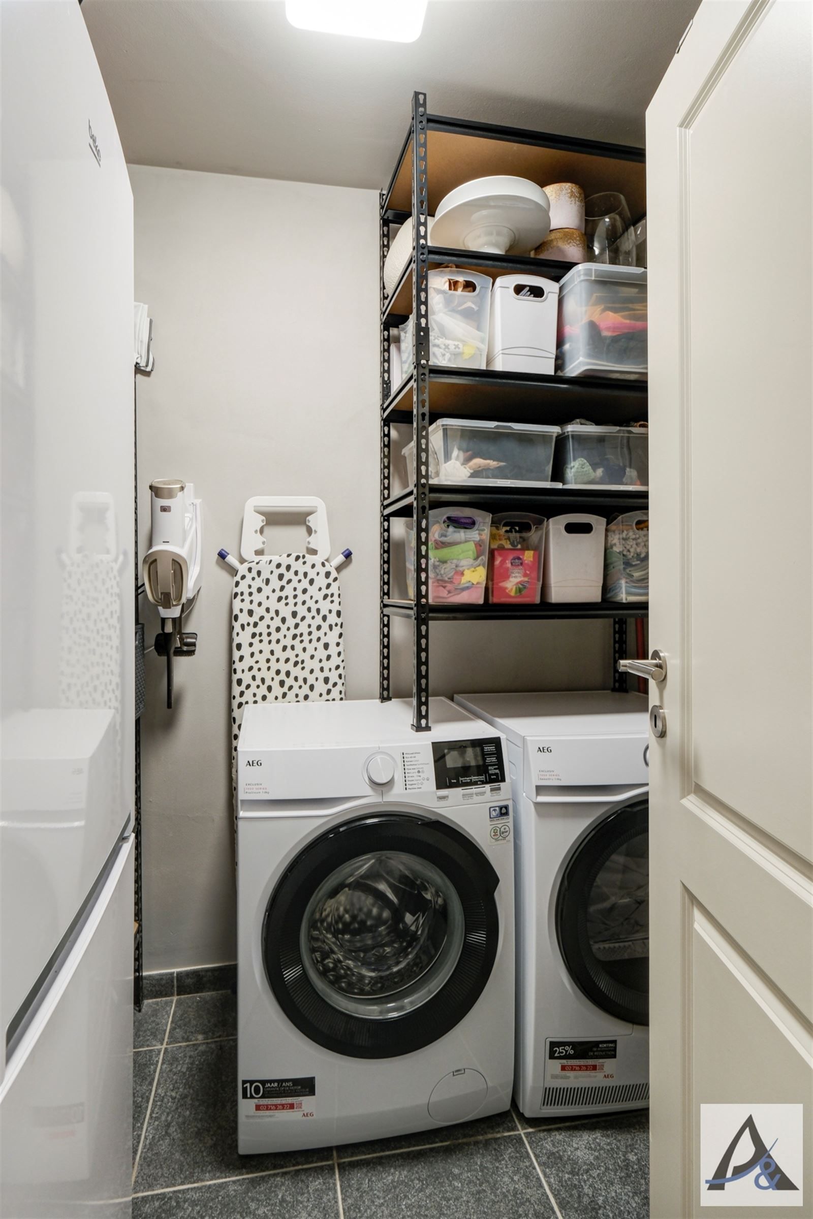 Ruim Gelijkvloers Appartement van 107 m² met twee autostaanplaatsen foto 11