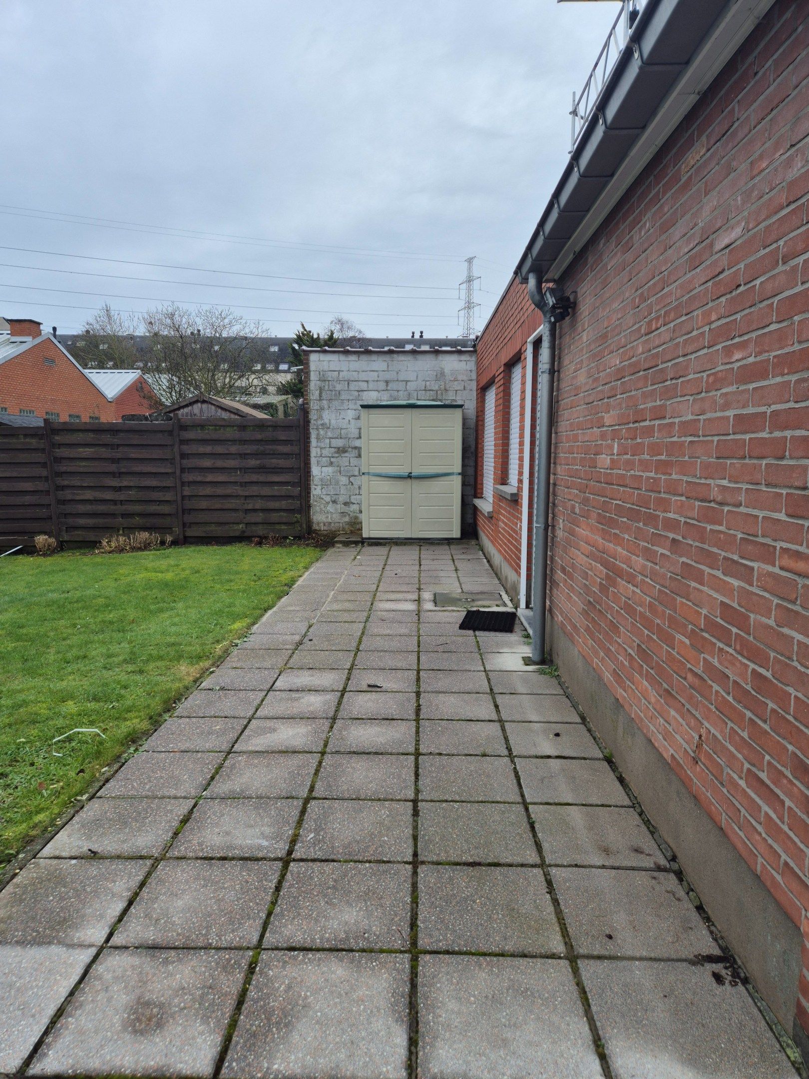 Woning met garage en tuin foto 4