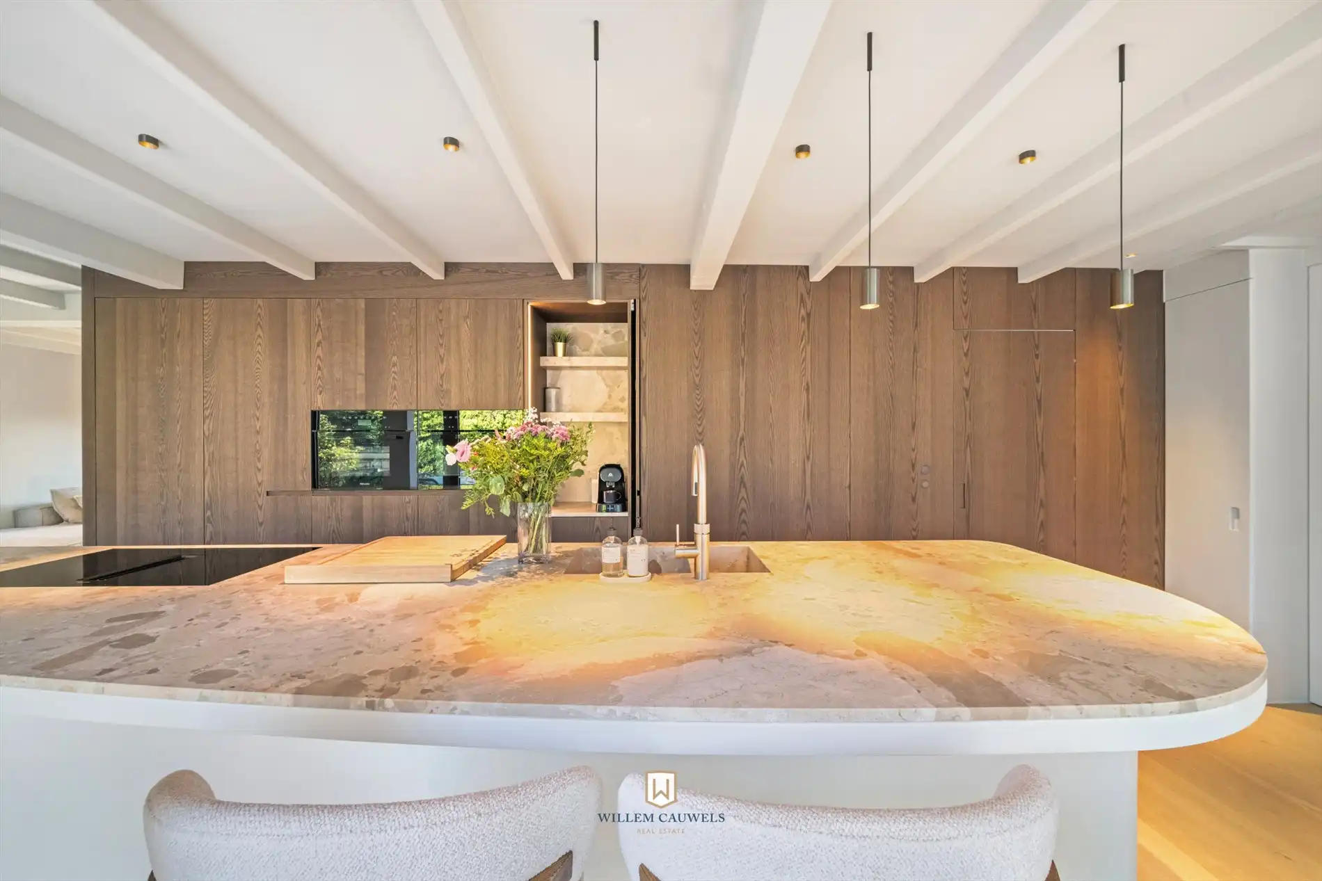 Alleenstaande villa met mooie tuin te Knokke foto 10