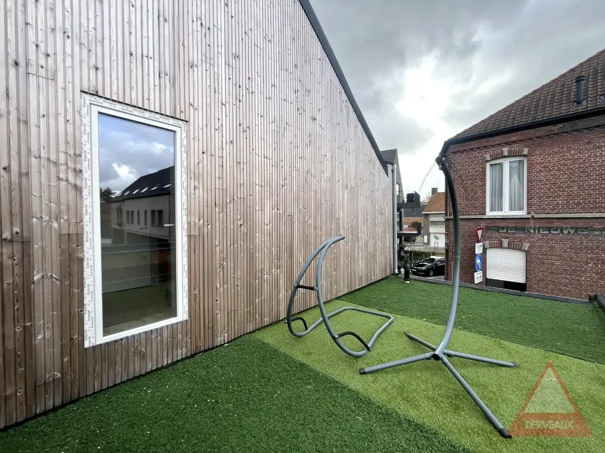 Beveren – Volledig gerenoveerde & instapklare woning met 4 slaapkamers & garage foto 16