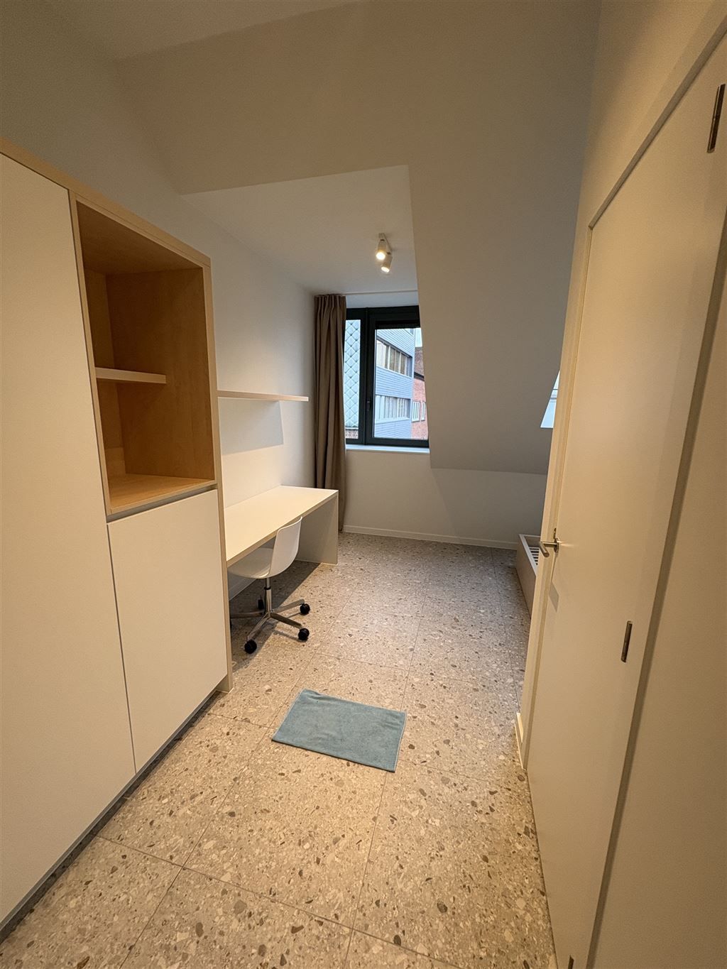 Prachtige hoogwaardige nieuwbouw studentenkamer in hartje Leuven. foto 2