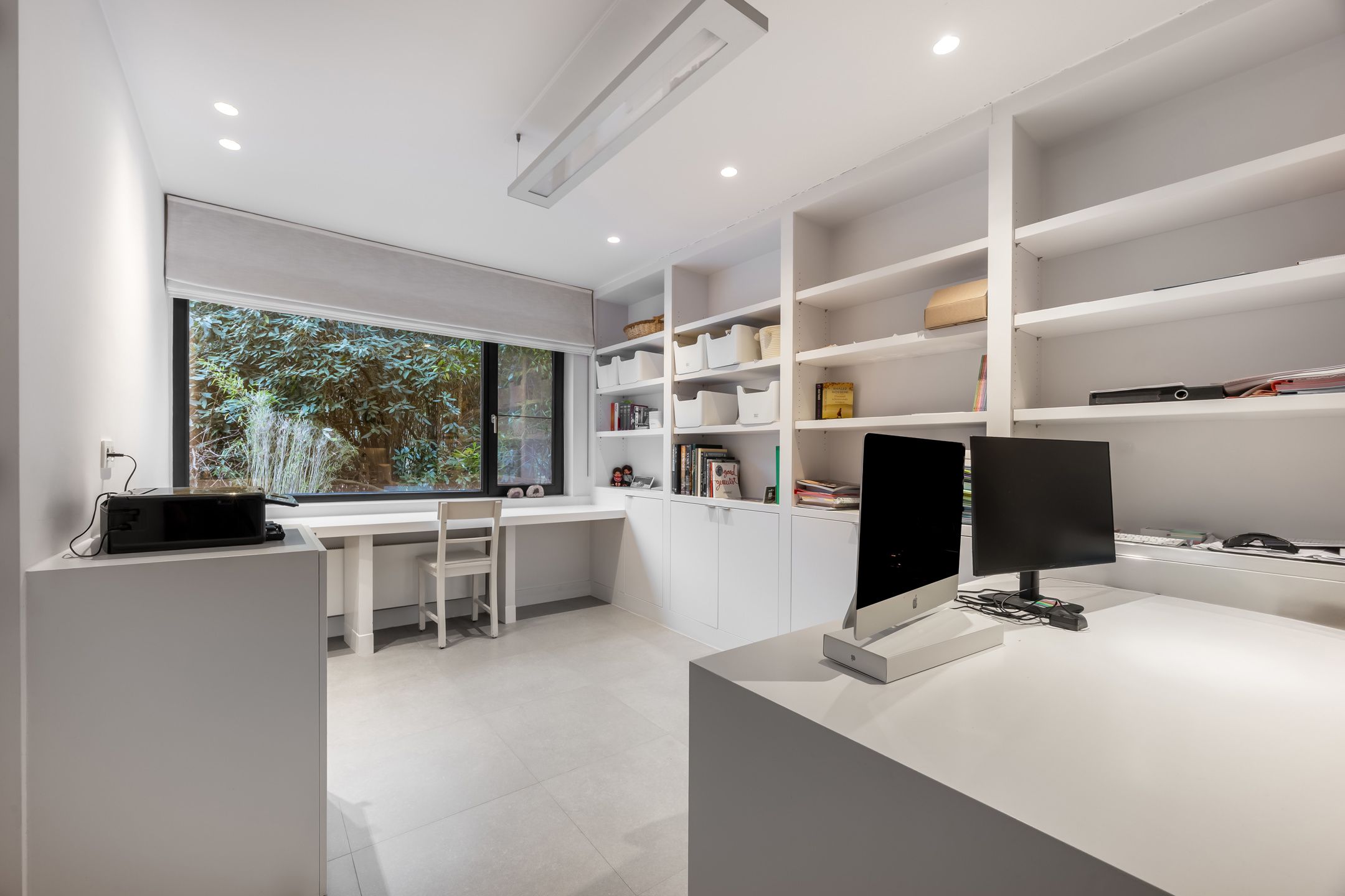 Karakterwoning met brutalistische gevel  in Hof ter Linden foto 16