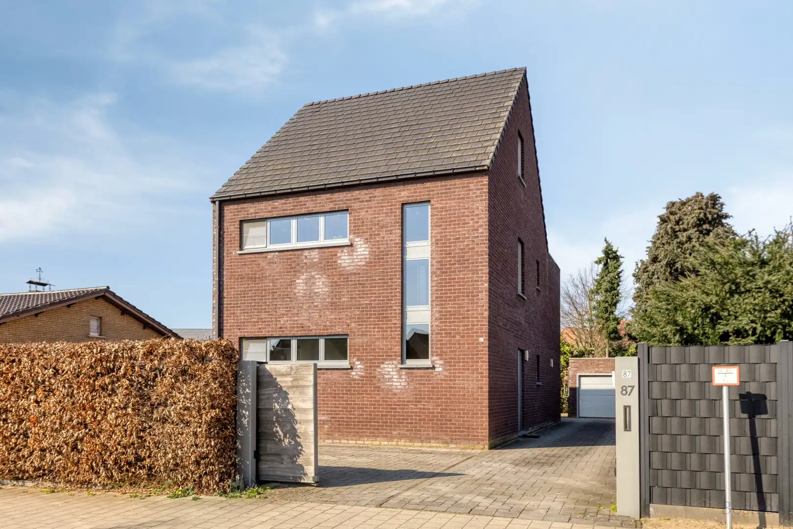 Instapklare vernieuwbouw te koop in Geel foto {{pictureIndex}}