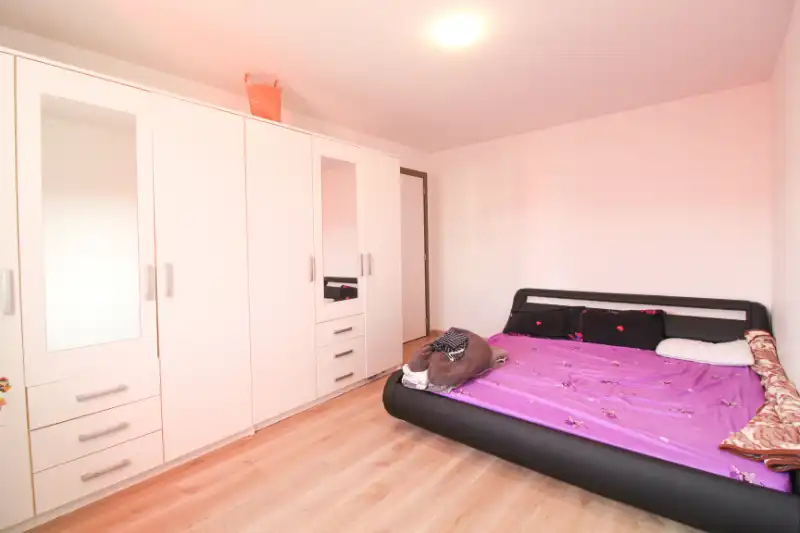 Ruime nieuwbouwwoning met inpandige garage te Roeselare foto 9