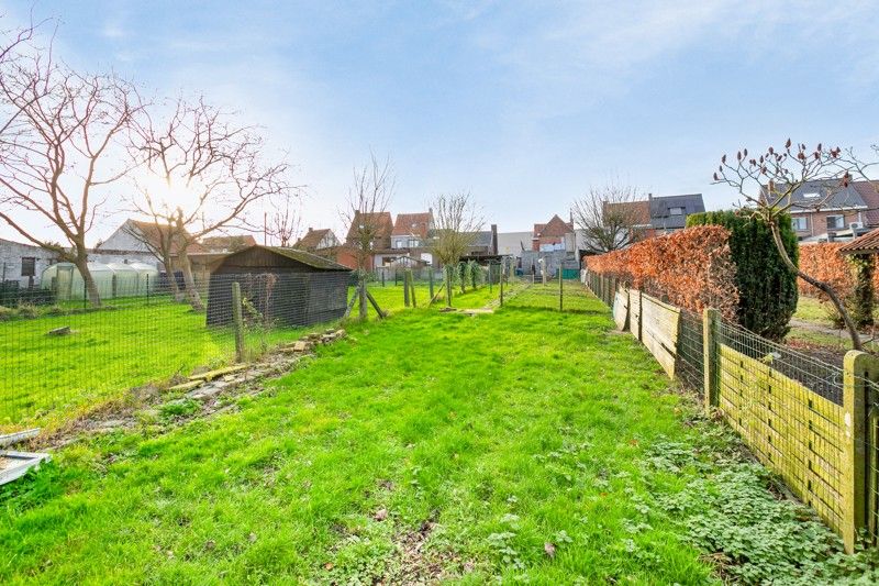 Grondig te renoveren gezinswoning TE KOOP in Sint-Baafs-Vijve! foto 15