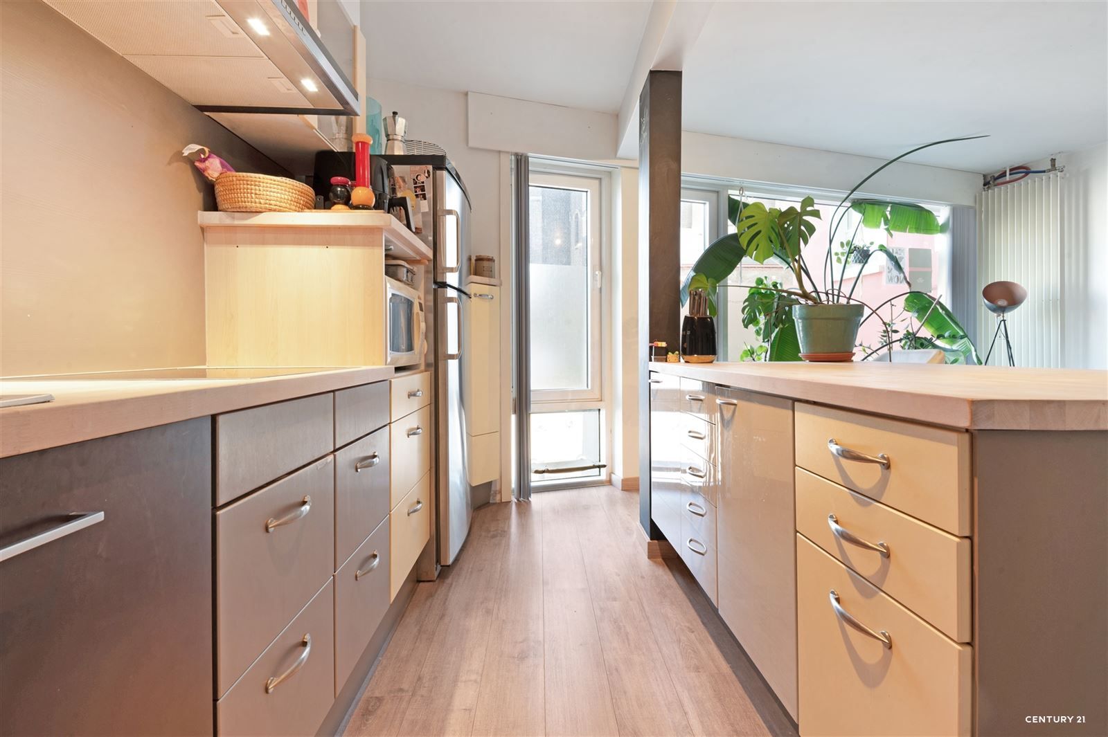 Lichtrijk en instapklaar appartement op toplocatie in Gent! foto 8