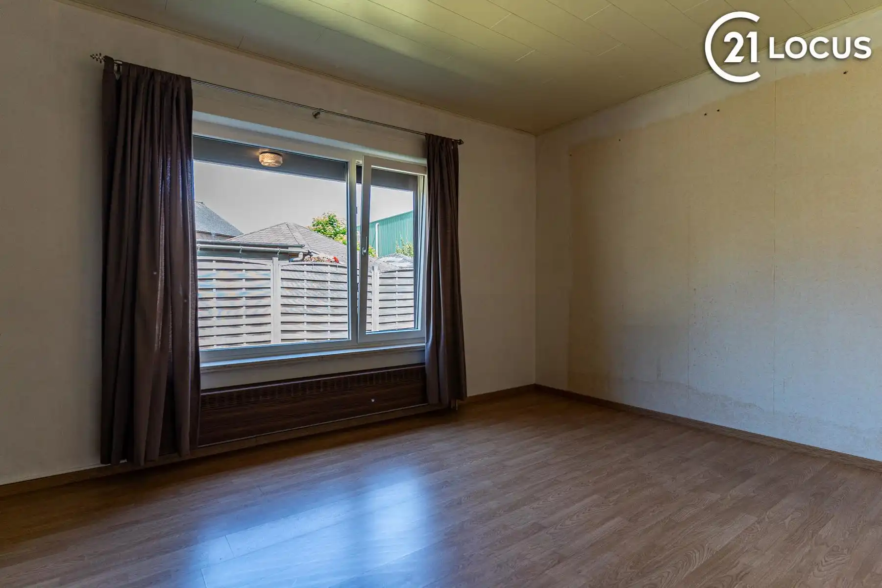 Verrassend ruime bungalow met 133 m² bergzolder foto 15