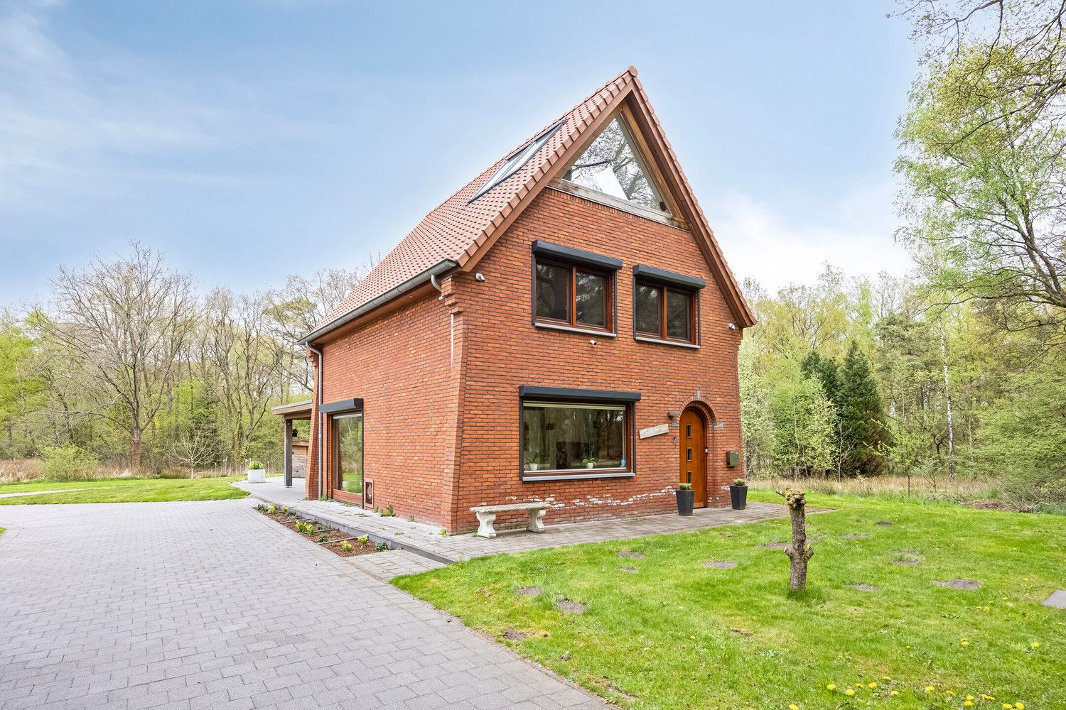 Idyllisch gelegen landhuis in een oase van rust te Lommel foto 7