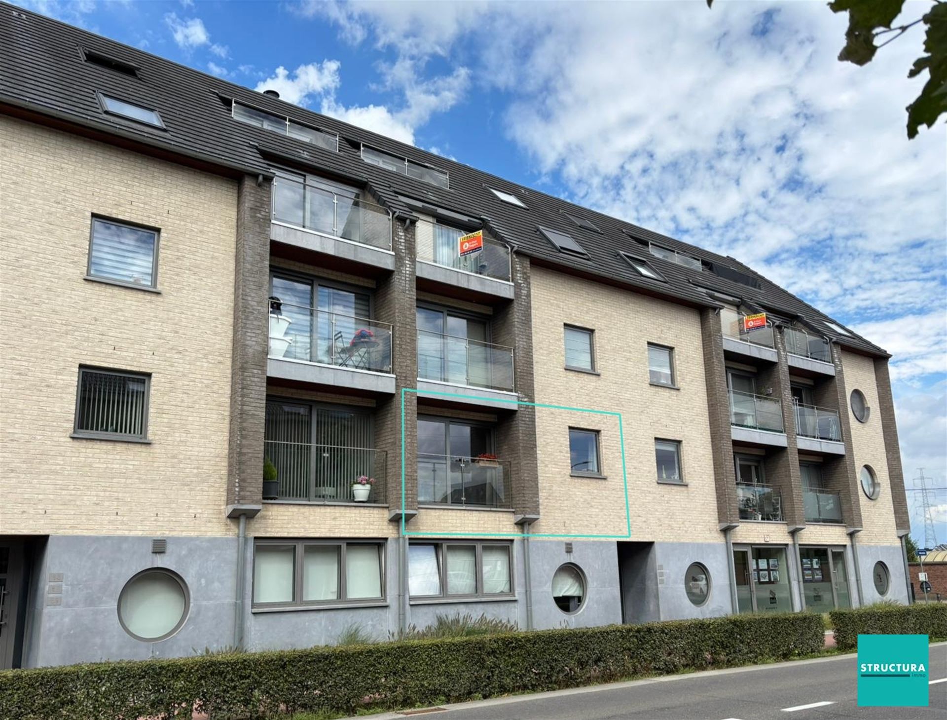 BEZOEKEN VOLZET - Appartement met groot terras en garage foto {{pictureIndex}}