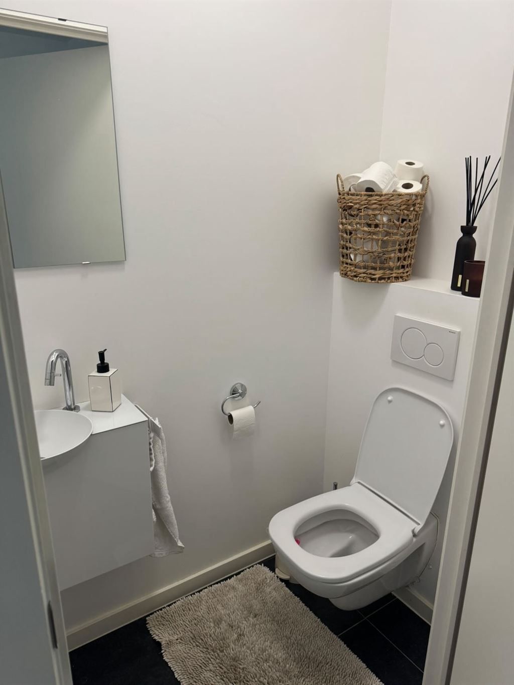 Recent appartement met garagebox foto 16
