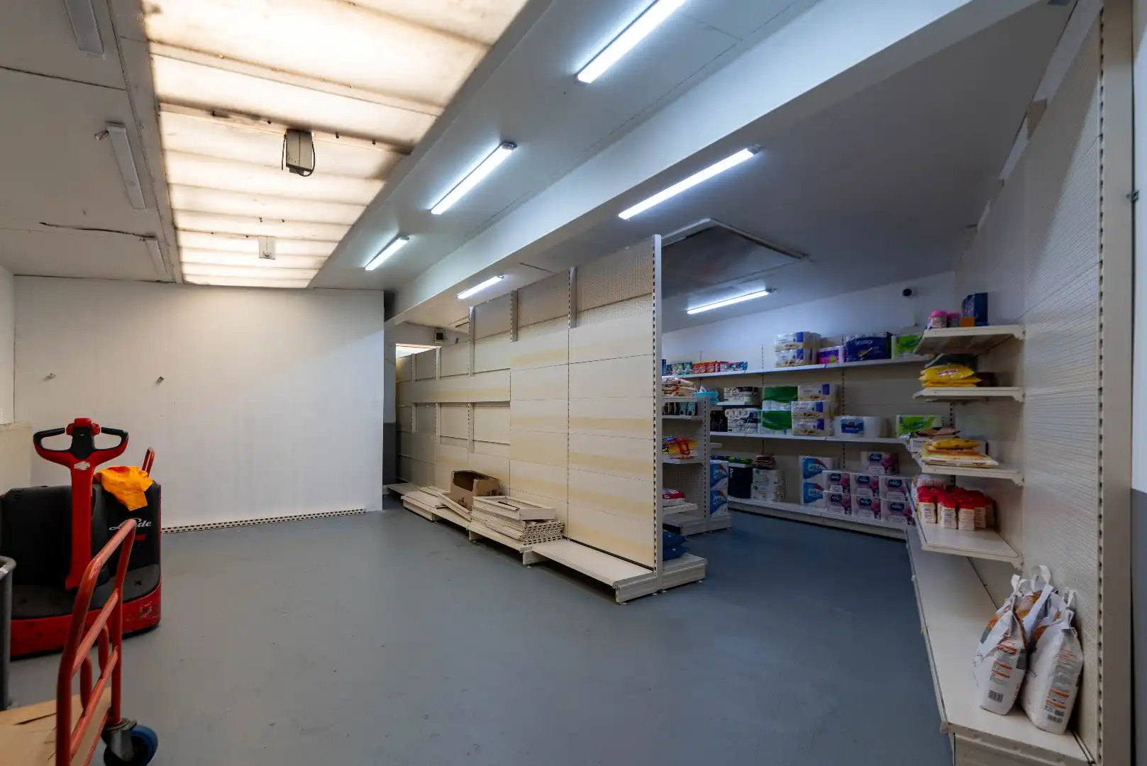 Ruim handelspand van 165 m² met tal van mogelijkheden foto 6