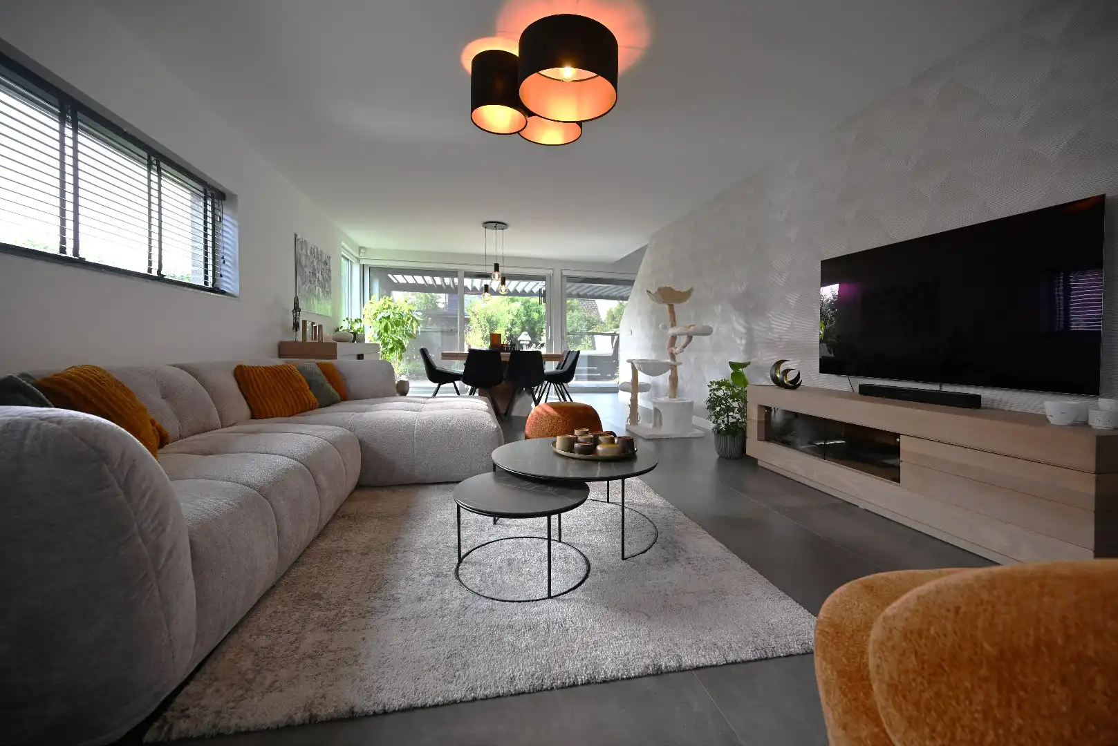 Instapklare woning met 3 slpks, garage, tuin én zonneterras te Kluizen foto 12