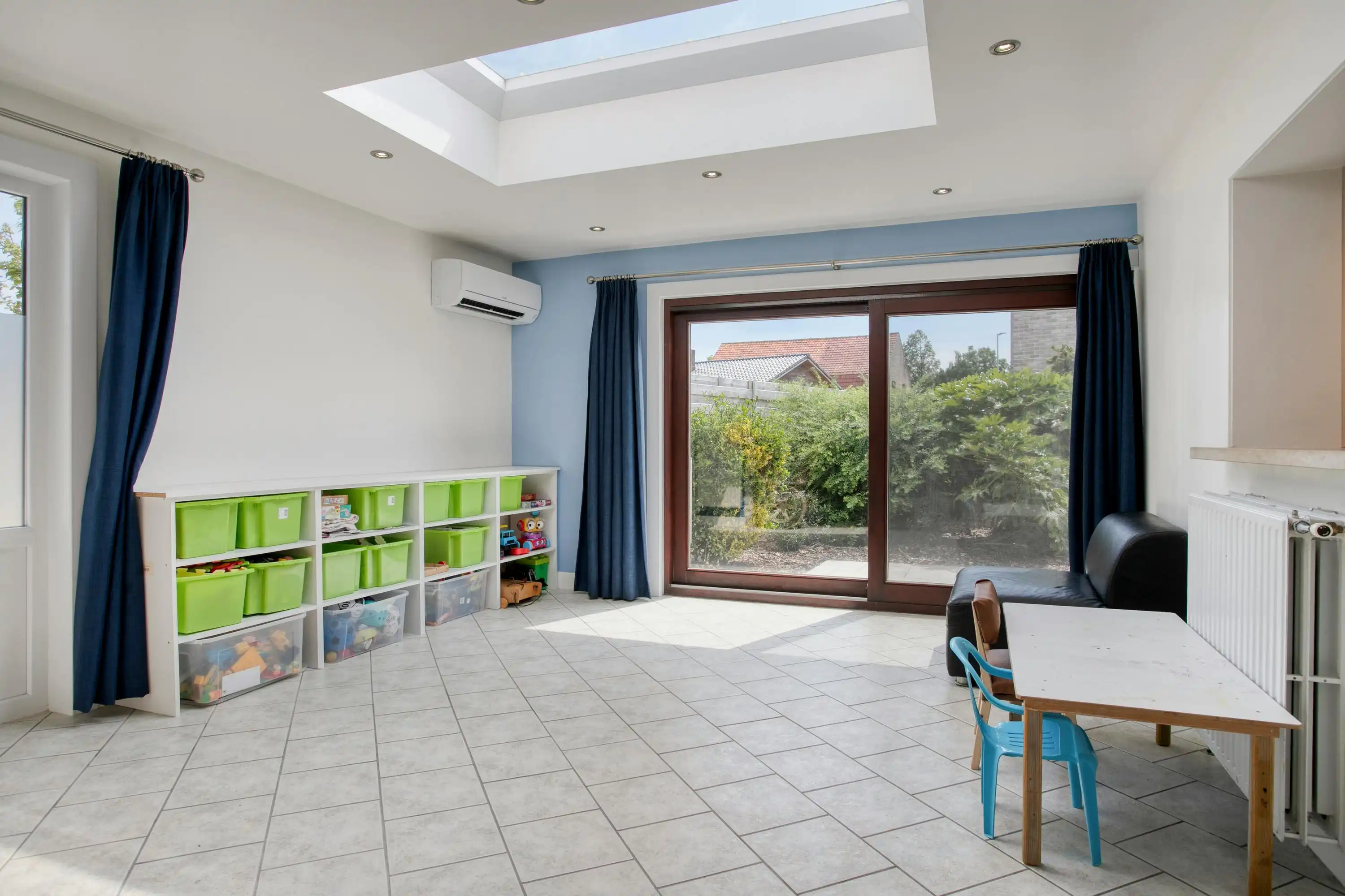 Ruime woning te koop met atelier, garage en vier slaapkamers foto 6