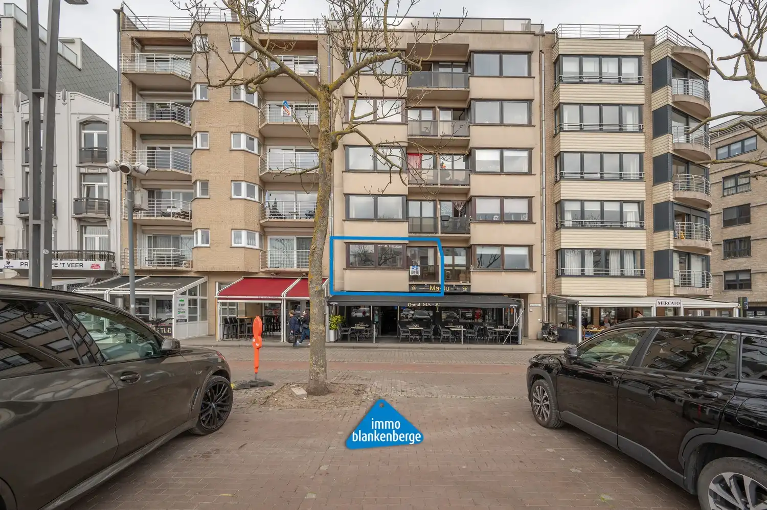 Ruim en lichtrijk appartement met open zicht op de Grote Markt van Blankenberge foto 3