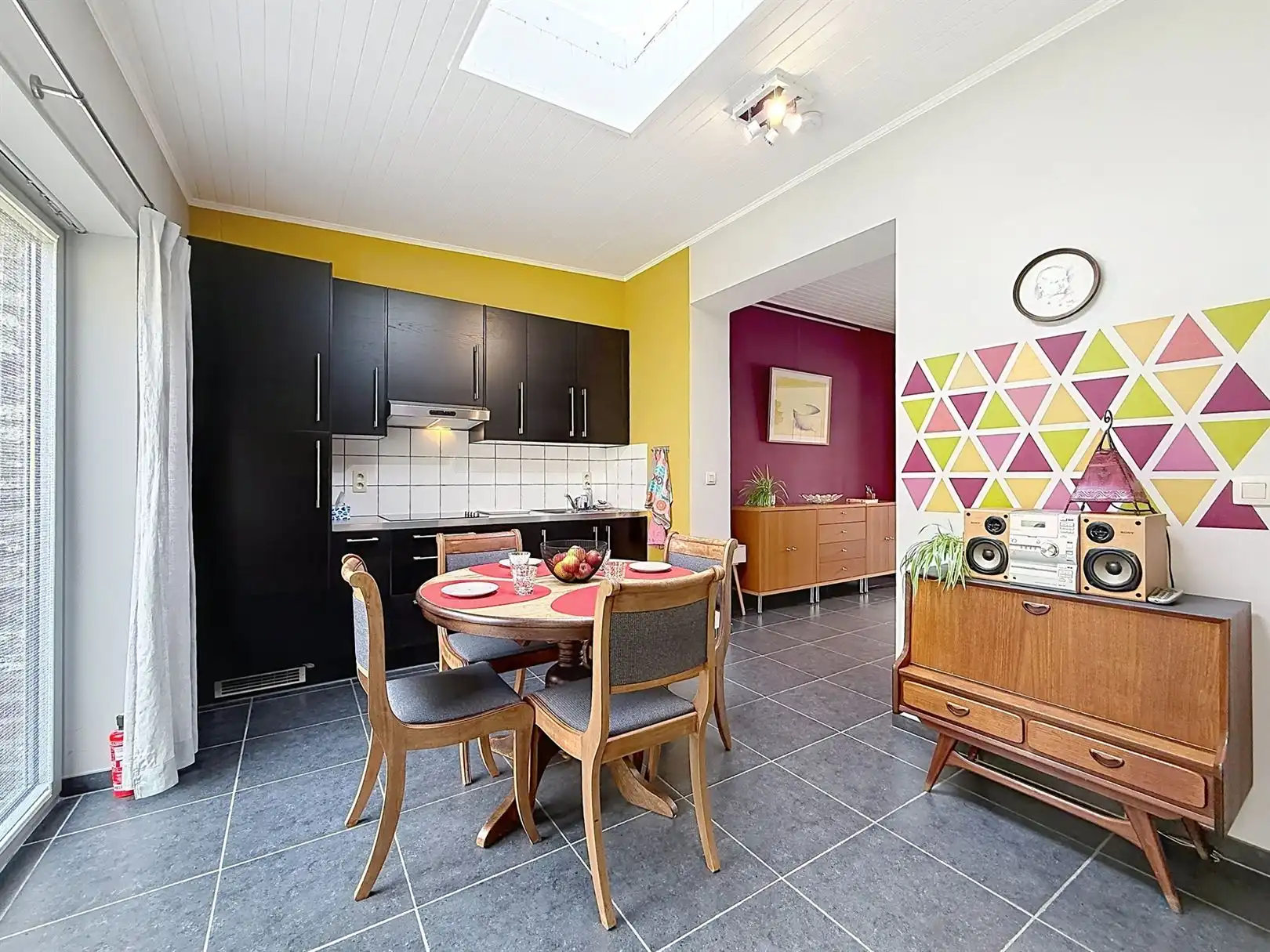 Instapklare stadwoning met koer, 2/3 slpks foto 32
