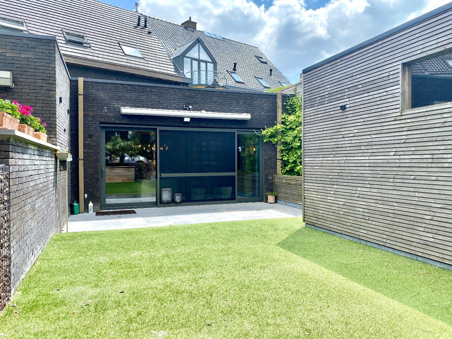 Gelijkvloers appartement met tuin, staanplaats en 133m² bew opp. foto 6