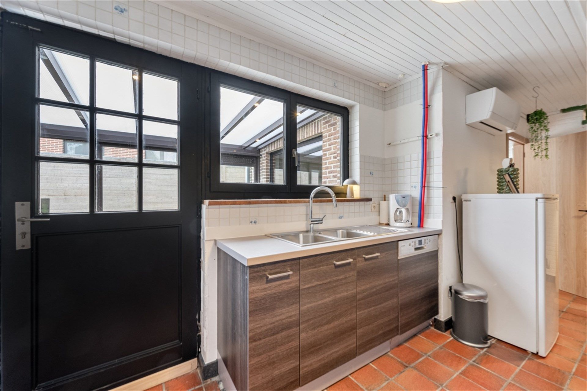 Charmante, gerenoveerde woning met bijgebouw, zuidgerichte tuin en uitstekende ligging foto 10