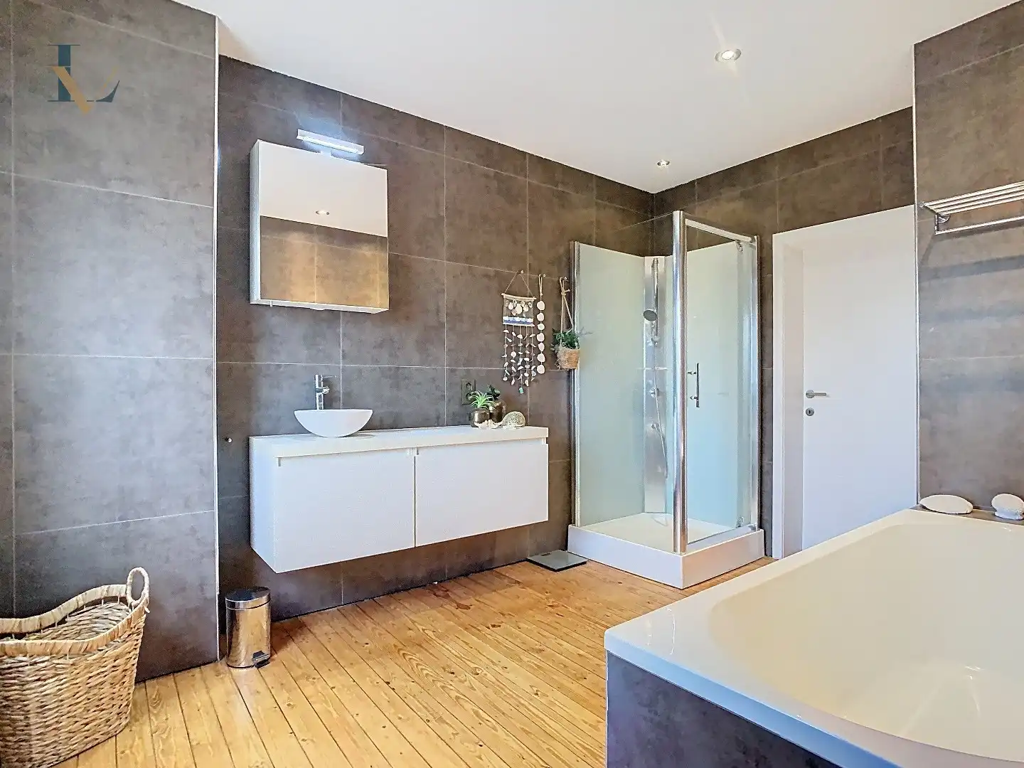 Charmante instapklare woning met 2 à 3 slpk. aan de vaart in Schoten nabij het centrum.  foto 21