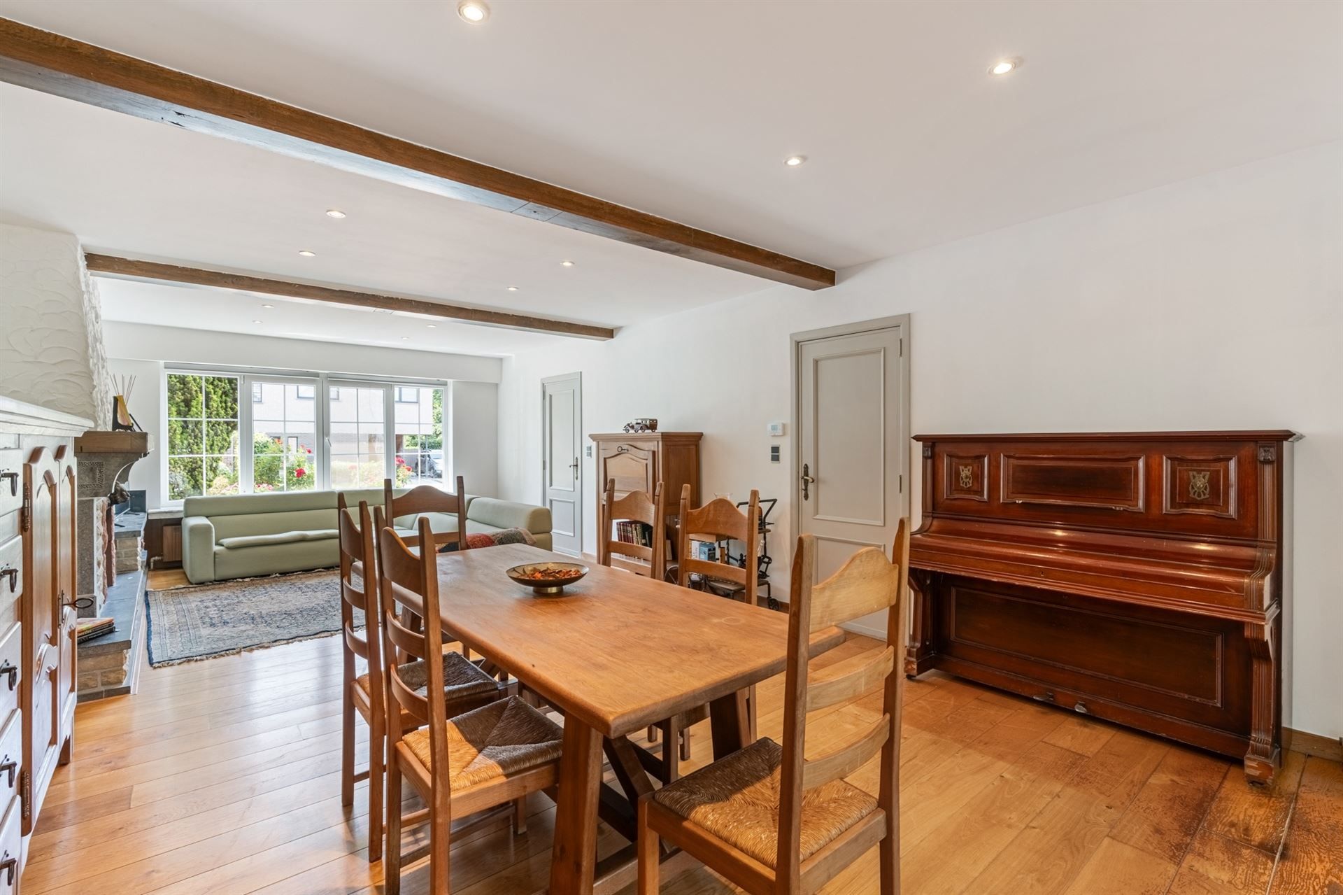 Eengezinswoning in halfopen bebouwing met tuin. foto 24