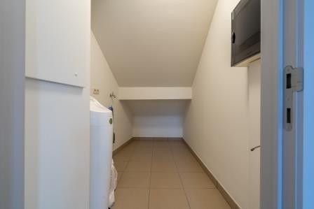 App. centrum Bilzen, rustige ligging, 2 slpk, parkeeruimte, terrasje. foto 17
