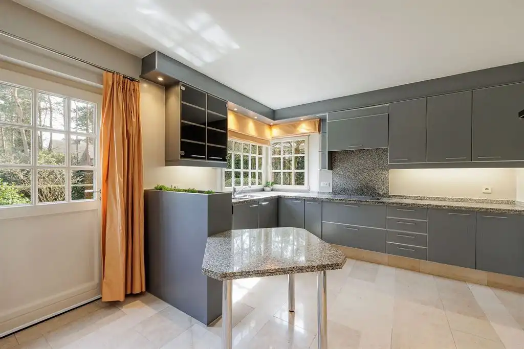 Mooie villa in de doodlopende straat in wijk "Zonnebos" foto 7